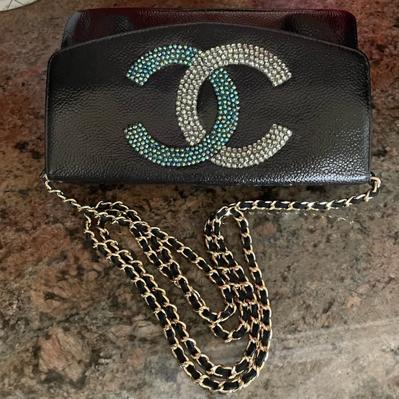 ❤️TRADED❤️ CHANEL Timeless Clutch WOC Black gloss strassed cc gold hardware - Picture 4 of 15